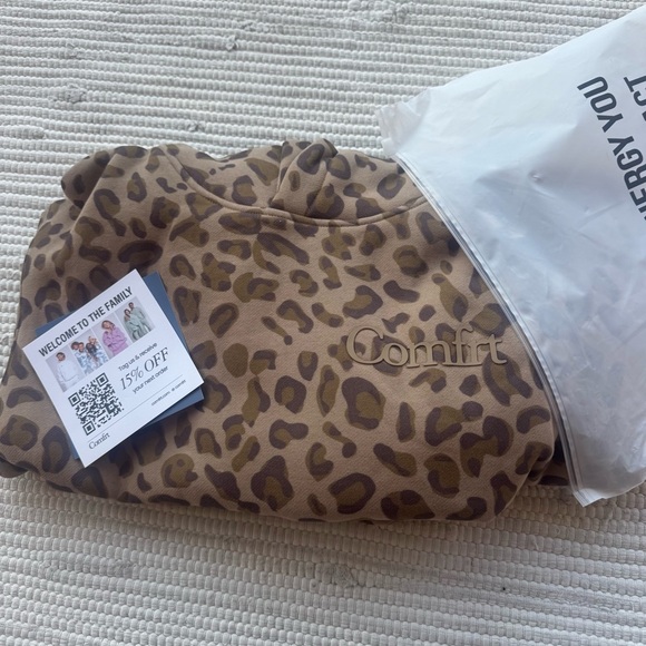 Comfrt Minimalist Kids Hoodie – Brown Leopard – Size M NWT - Picture 4 of 10